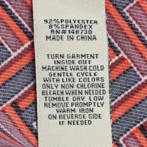 NWT Beige by ECI Women's ((L) Black and Red Chevron 3/4 Sleeve Shift Dress - Picture 11 of 12